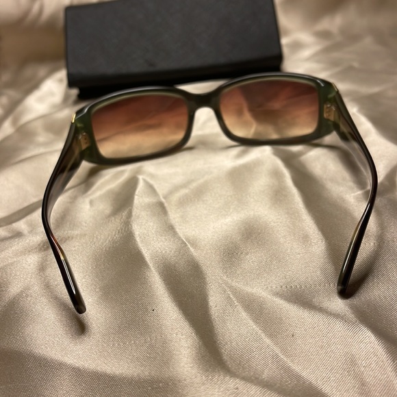 OLIVER PEOPLES SUNGLASSES - Picture 6 of 7